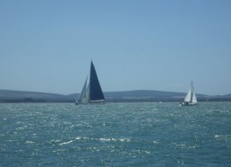 Un très beau bateau croisé sur le Solent