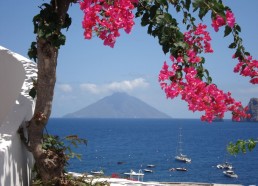 Le volcan Stromboli vu de Panarea