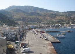 Le nouveau port de Lipari