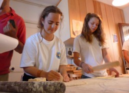 Léna et Emma passent à l’attaque