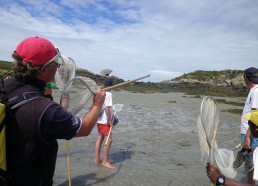 « Il faut passer la colline pour trouver notre spot de pêche. »