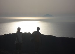 Estelle et Christophe pendant l’ascension du volcan de « la Fossa » sur l’île de Vulcano