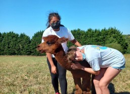 Bindiya et Maewenn avec Nakara