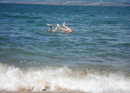 Les matelots à la plage