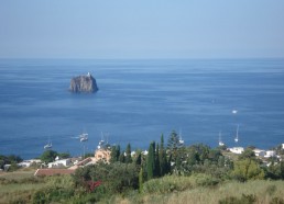 Vue de Strombolicchio 