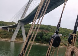 Passage du pont de Terenez dans L