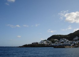 Le petit port de l’île de Panarea