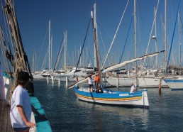 Les bateaux typiques du sud nous attendent pour le départ