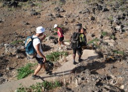 Les matelots découvrent le chemin côtier d’Ustica