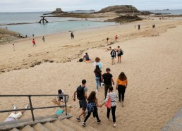 Arrivée à la plage de Saint-Malo