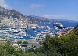 Le port de Monaco avec au loin le Fleur de Lampaul