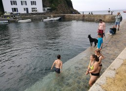 Baignade à port Lay