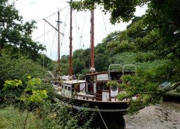 Le bel Espoir, premier bateau du père Jaouen, au repos