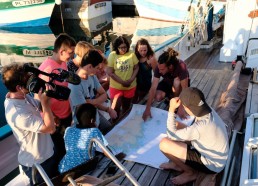 Greg présente la navigation et les quarts de nuit