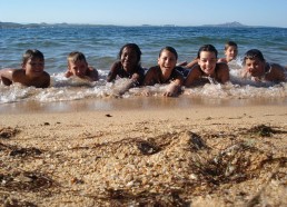 Les matelots à la plage