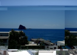 Vue de Panarea et le rocher de Lisca Bianca