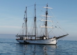 Départ de Granville, on croise le Marité