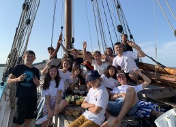 Photo de groupe avant le dîner