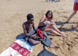 Salum et Alice en plein bronzage