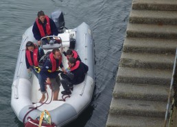 Arrivée à la Cité de la Mer avec l’annexe