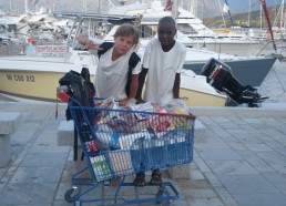 Un cadi plein pour l’avitaillement car on mange beaucoup en mer !