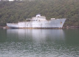 Bateau du cimetière militaire de Terenez