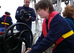 Laurent (caméraman du bateau) filme