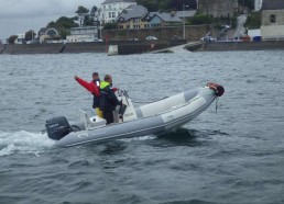 On arrive à Douarnenez, Floriant et Florent partent préparer l