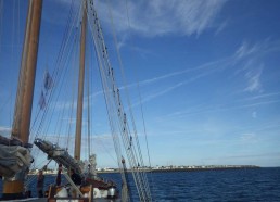 Après une journée de navigation, les matelots arrivent tranquillement au port de Pornichet