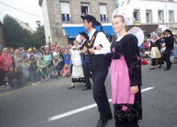 Défilé dans les rue de Concarneau