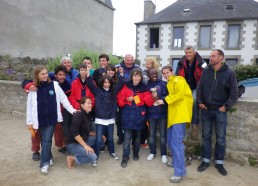 Photo de groupe avec Michel et Marie les organisateurs du tournois