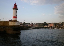 L’entrée du port de l’île de Groix de bon matin