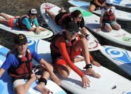 Les Matelots attendent le départ de la course