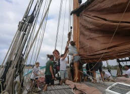 Opération hissage de Grand Voile