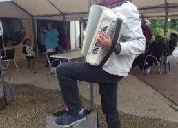 Frédéric à l’accordéon