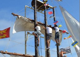 Les matelots en pleine ascension