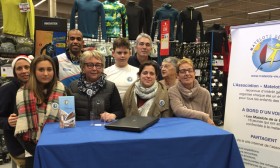 Remise du traîneau du Père Noël de DECATHLON