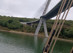 Passage du pont de Terenez dans L