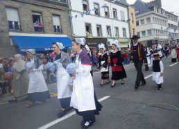 Défilé dans les rue de Concarneau