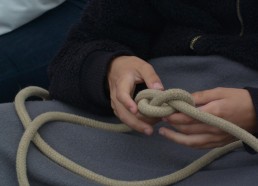 Atelier « nœud marin » avec Yves