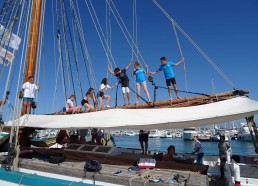 Escalade sur la baume pour la traditionnelle photo de groupe