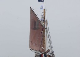 Le Notre Dame des Flots, taille sa route - Photos © Alain LORET