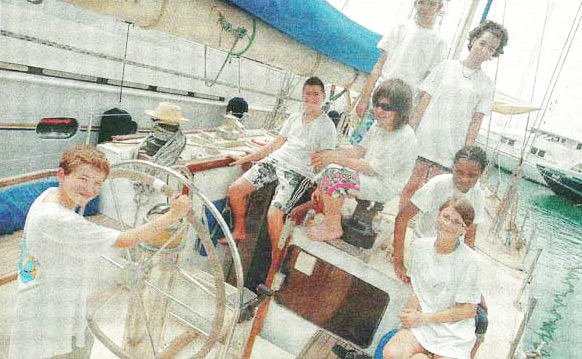 Les petits matelots de la vie larguent les amarres pour une aventure qui les conduira sur les traces d’Ulysse, en mer ionienne. Ils rentreront à Nice, le 6 août. (Photo Cyril Dodergny)