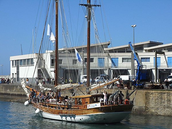 © ML - Le Bora-Bora au départ de la croisière Pen Bron / Arzal en 2011