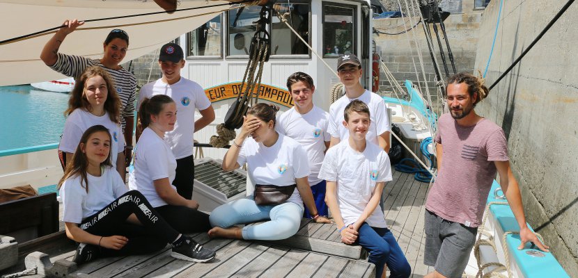 Fleur de Lampaul navigue pour l'association des Matelots de la Vie en embarquant des jeunes qui ont été confrontés à des maladies