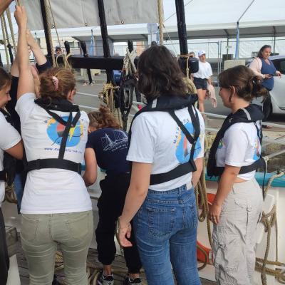 Hissage d’une voile