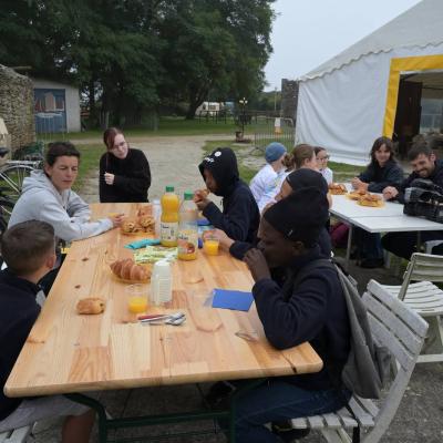 Petit déjeuner offert par l’association.