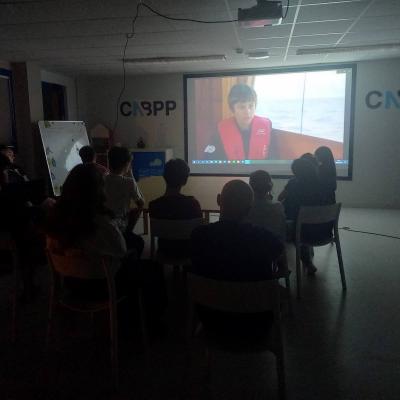 Devant Thalassa
