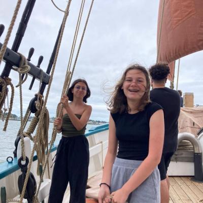 Lou, Lise et Yanis sur la mission hissage de Trinquette
