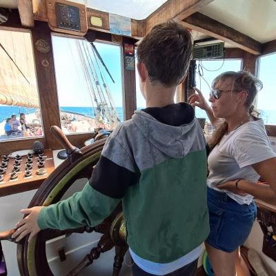 Thomas et Lucie sont à la barre